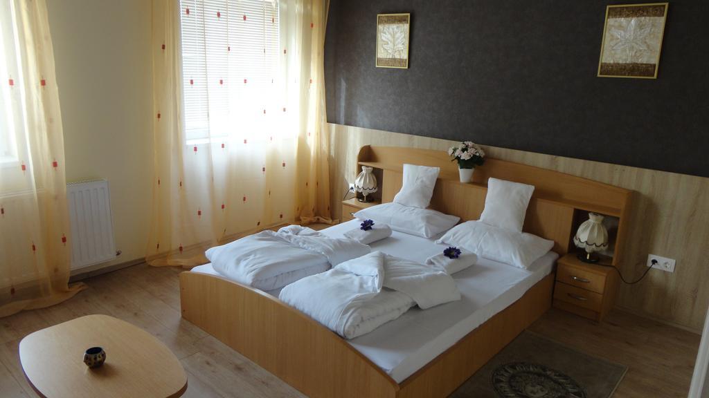 Hotel Centrum Szeged Exterior photo
